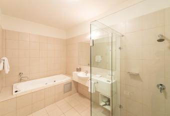 Mawson Lakes Hotel allows 18 year olds to book a room