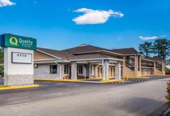 Quality Inn & Suites has Smoking rooms