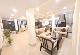 ANTILIA VILLA - Luxurious/AC/Swimming Pool has Balcony rooms