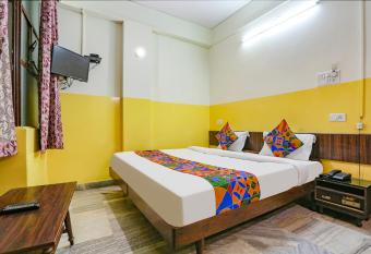FabHotel Ashoka Inn allows 18 year olds to book a room