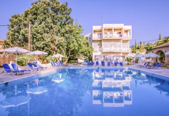 Amalia Corfu Hotel - Adults Only allows 18 year olds to book a room