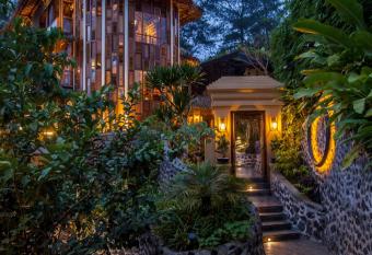 Tira Vilagna Suites & Spa has Balcony rooms