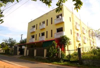 Shangrila at blissful haven near to Matrimandir has Balcony rooms