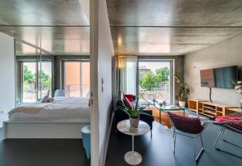 L Inox allows 18 year olds to book a room