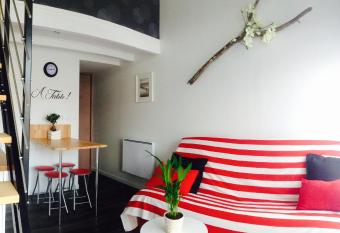 Halte cosy au porte de Bordeaux has Balcony rooms