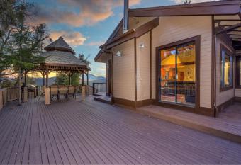 Casa Rio Yosemite -Waterfall plus 9 Acres has Balcony rooms