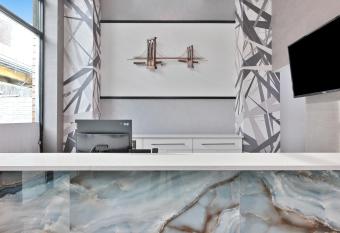 Casa Blanca Hotel Brooklyn has Smoking rooms