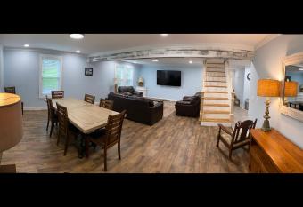 1st Class Rentals The Thurman Munson House has Balcony rooms