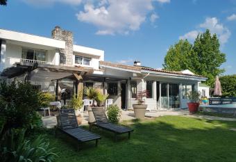 Maison Lucilda has Balcony rooms