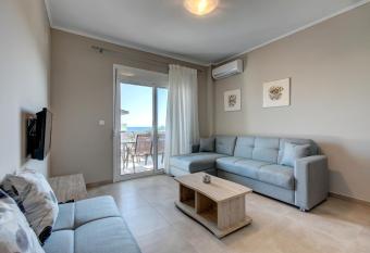 The House Of The Roses Seaview Superior Apartment 1 has Balcony rooms