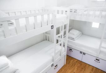 K Hotel Aliwal (Premier) allows 18 year olds to book a room