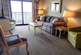 Oceanfront 3BR 2BA Condo Ocean Reef 1421 allows 18 year olds to book a room