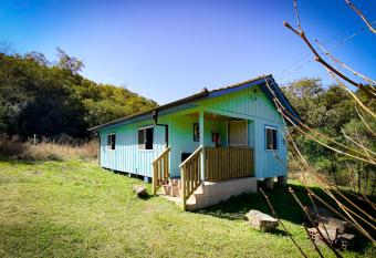 Casa colonial azul Santu  rio Bellatrix has Balcony rooms
