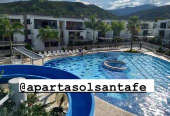 Ciudadela Santa Fe has Balcony rooms