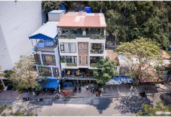 Quiri Hotel has rooms with a private hot tub