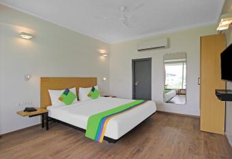 Treebo Trend Grand Legacy Shahenshah allows 18 year olds to book a room