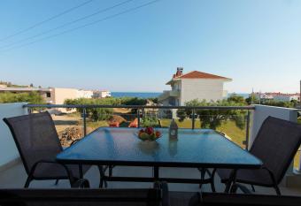 The House Of The Roses Seaview Superior Apartment 2 has Balcony rooms