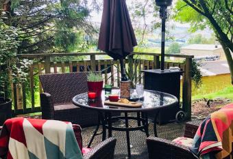 Lane House Farm has Balcony rooms