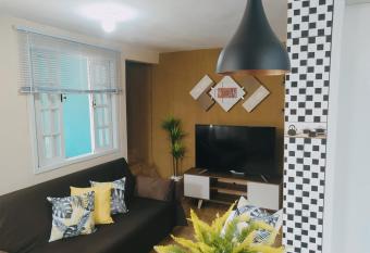 Casa A Beira Mar A 1 Min A P   Da Praia No Centro De Unamar Cabo-Frio allows 18 year olds to book a room