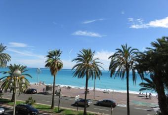 Promenade des anglais Amazing sea view 140M2 3BR allows 18 year olds to book a room