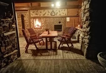 U Vodn  ka has rooms with a private hot tub