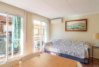 Sant Mateu 30 min to Barcelona next beach has Balcony rooms