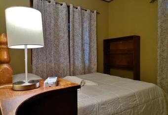 HOTEL Apartamentos Herradura #7,#9 allows 18 year olds to book a room