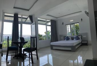 Raveendra Inn has Balcony rooms