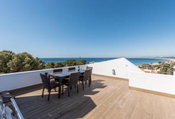 Prainha Luxury Apartment has Balcony rooms