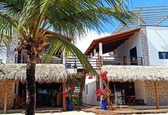 Condom  nio Shalom Beach allows 18 year olds to book a room