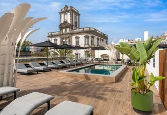 Boutique Hotel Cordial La Peregrina allows 18 year olds to book a room