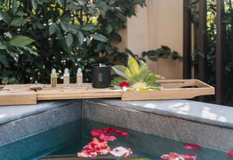 Ocean Spring Resort Chengdu - MGallery has Balcony rooms