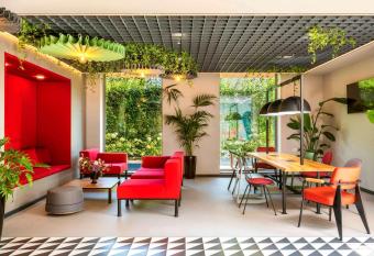 ibis Bucharest Politehnica allows 18 year olds to book a room