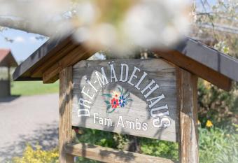 Drei-m  delhaus Ambs Wohnung 1 has Balcony rooms