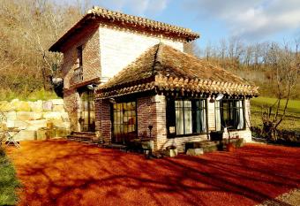 la fermette des grains dor  s has Balcony rooms