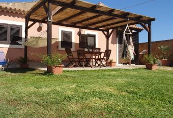 CASA PAOLO IN VAL DI NOTO has Balcony rooms