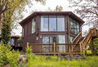 #UNIT 2 - TREETOP 2 Bedroom Villa has Balcony rooms