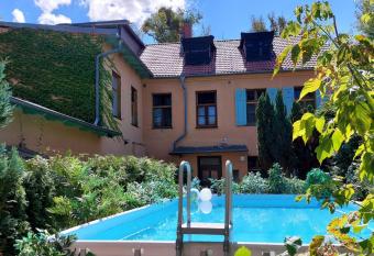 Ferienwohnungen Romantika allows 18 year olds to book a room