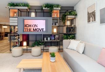 IntercityHotel Wien has Balcony rooms