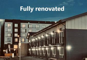 Econo Lodge City Centre Inn has Balcony rooms