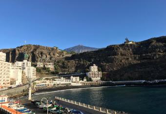 Sunset Ocean View has Balcony rooms