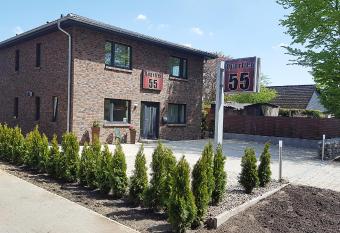 Q55 - Quartier 55 has Balcony rooms