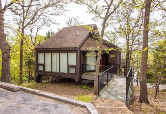 Unit 101 - Treeloft 3 Bedroom Villa has Balcony rooms