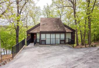 Unit 99 - Treeloft 3 Bedroom Villa has Balcony rooms