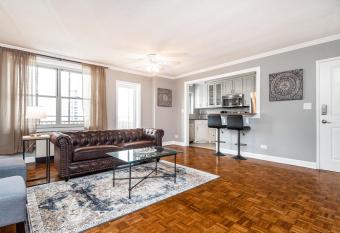 ENTIRE CONDO! Downtown! 24 Concierge! 9B has Balcony rooms