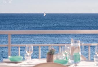 Hauzify I Apartament Cannes has Balcony rooms