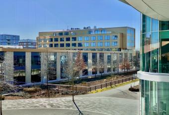 Fletcher Hotel-Restaurant ByZoo Emmen allows 18 year olds to book a room