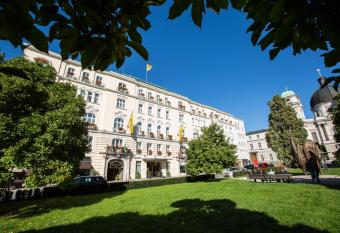 Hotel Bristol Salzburg allows 18 year olds to book a room