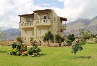 Argilos Apartments has Balcony rooms