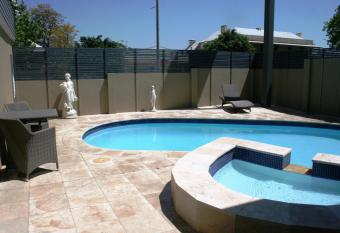 Noah s Mid City Motor Inn Muswellbrook allows 18 year olds to book a room